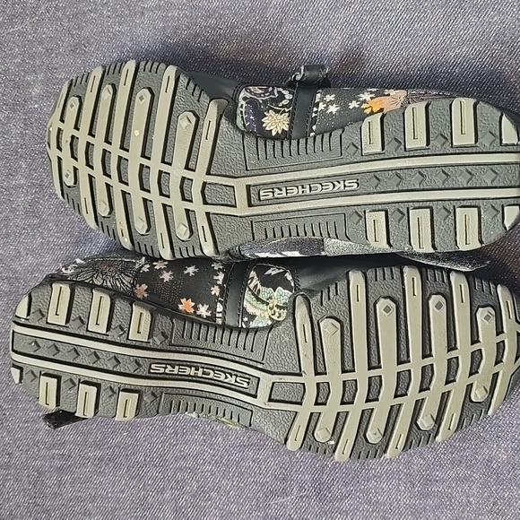 SKETCHERS Elegant Black and Silver Women's Shoes - Picture 3 of 3